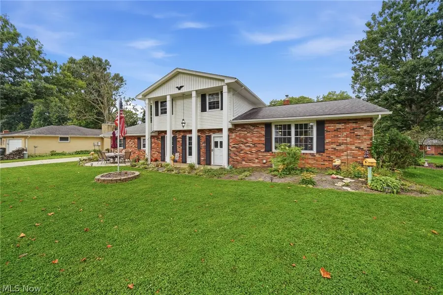 831 Oakcrest Ne Lane, Massillon, OH 44646 - #2