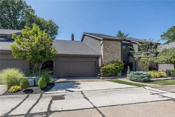1070 Stonewood Court, Westlake, OH 44145