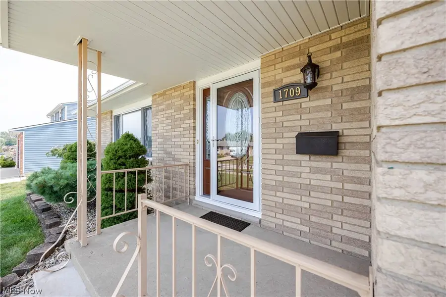1709 Winchester Drive, Parma, OH 44134 - #3