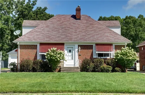 21870 Seabury Avenue, Fairview Park, OH 44126