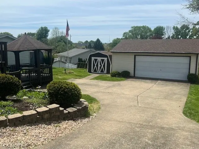1124 NW Valley Nw Drive, North Canton, OH 44720 - #2