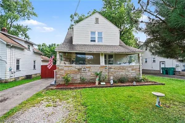 15 Massachusetts Avenue, Poland, OH 44514