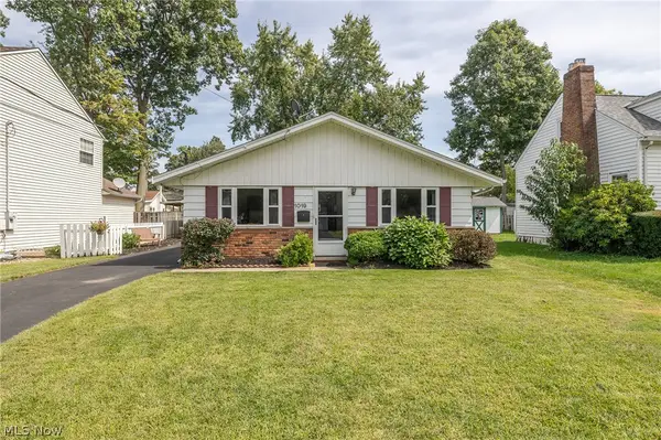 1019 Elmwood Drive, Willoughby, OH 44094