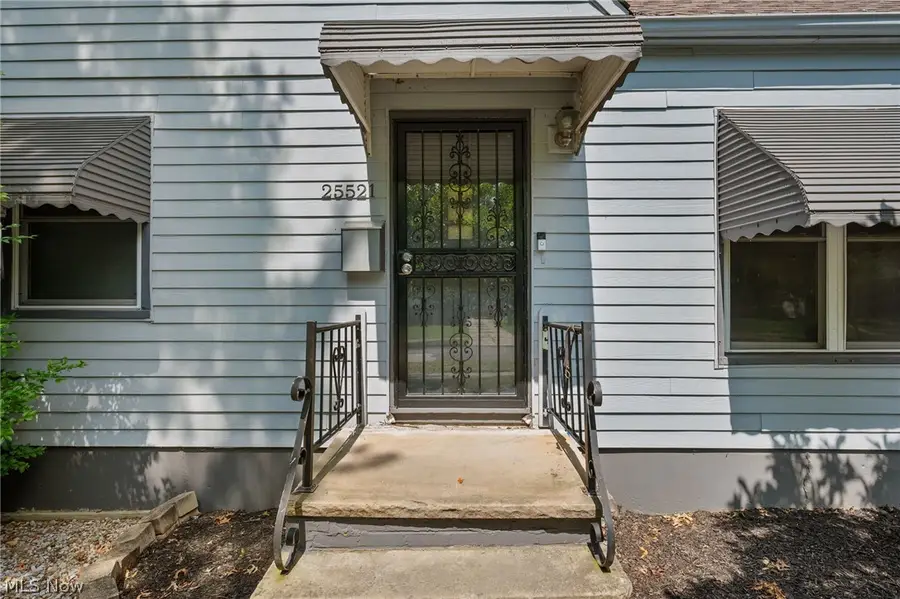 25521 Zeman Avenue, Euclid, OH 44132 - #3