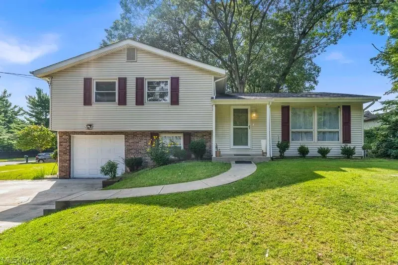 596 Eric Drive, Akron, OH 44305 - #1
