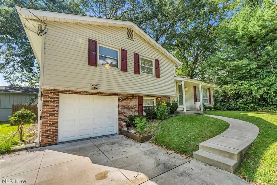 596 Eric Drive, Akron, OH 44305 - #2