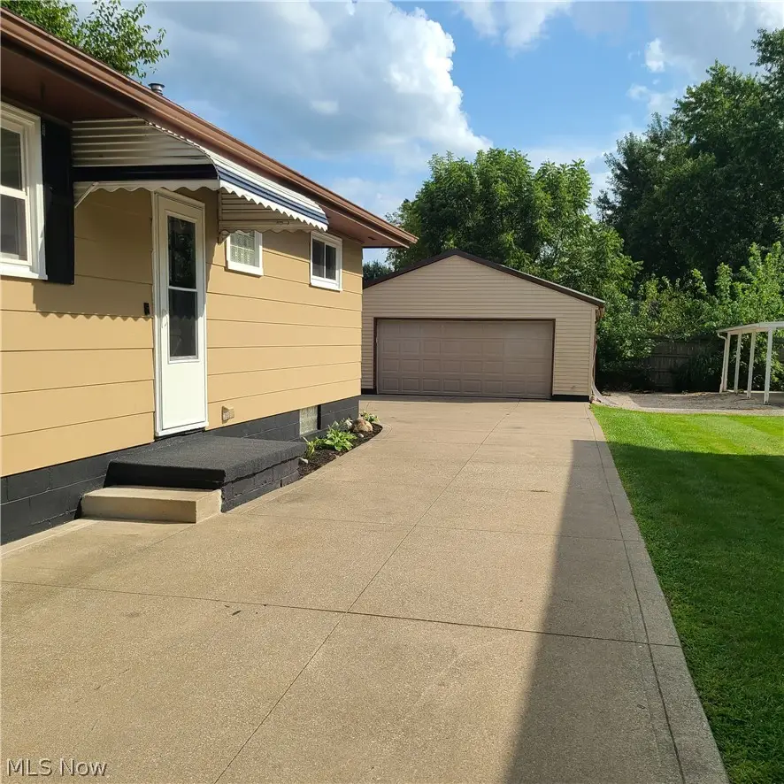 2736 Priscilla Avenue, Akron, OH 44312 - #3