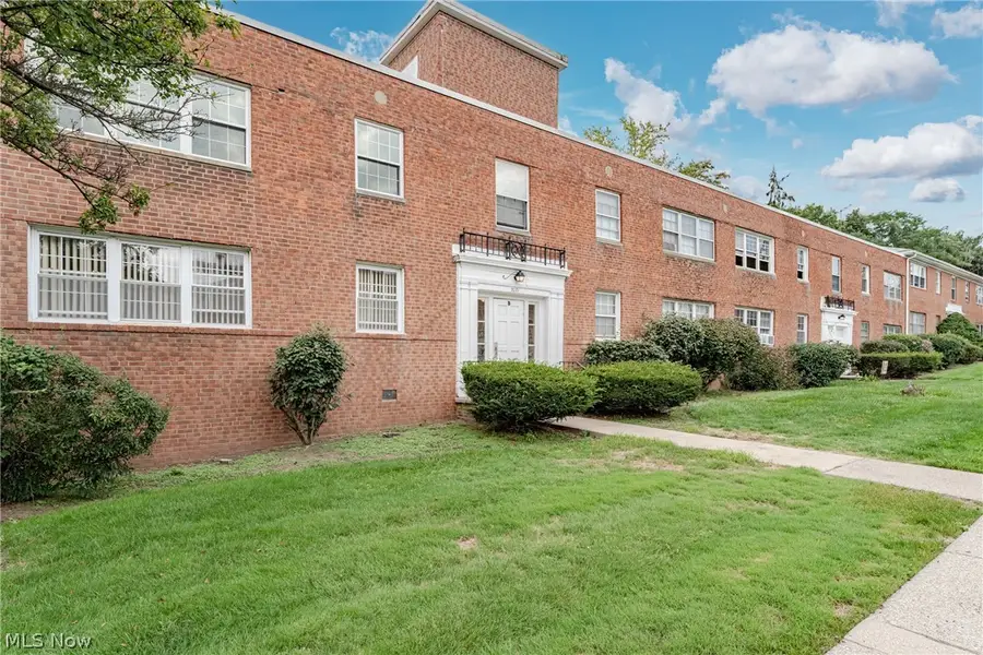 3271 Warrensville Center Road #8B, Shaker Heights, OH 44122 - #2