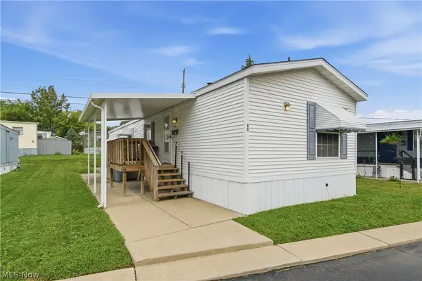 83 Helen Street, Barberton, OH 44203