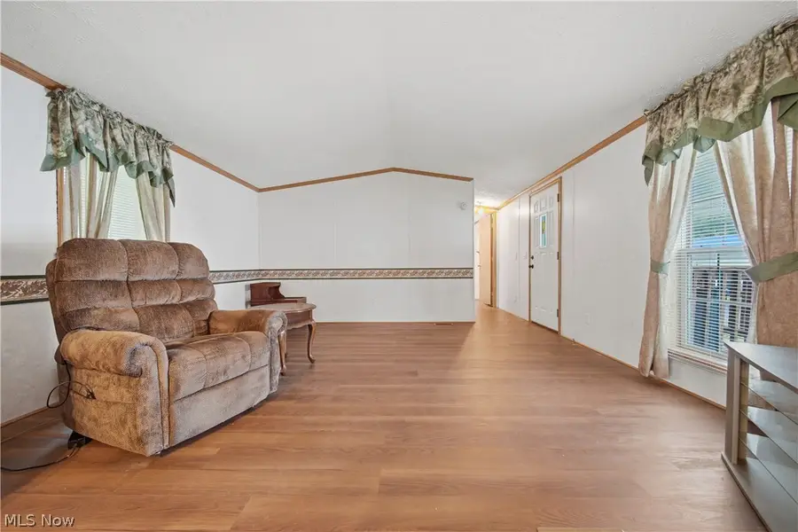 83 Helen Street, Barberton, OH 44203 - #3