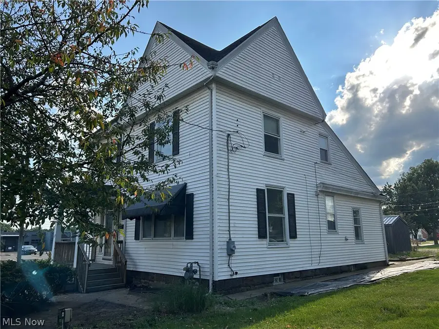 105 Main N Street, Navarre, OH 44662 - #3
