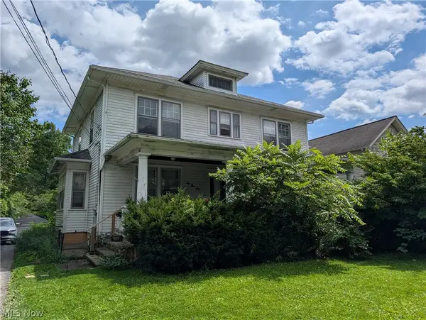 616 East Avenue, Elyria, OH 44035