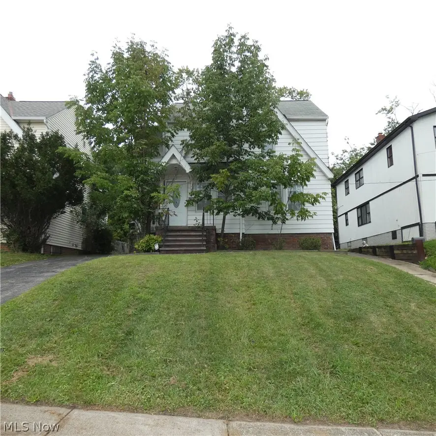 13187 Forestdale Drive, Garfield Heights, OH 44125 - #2