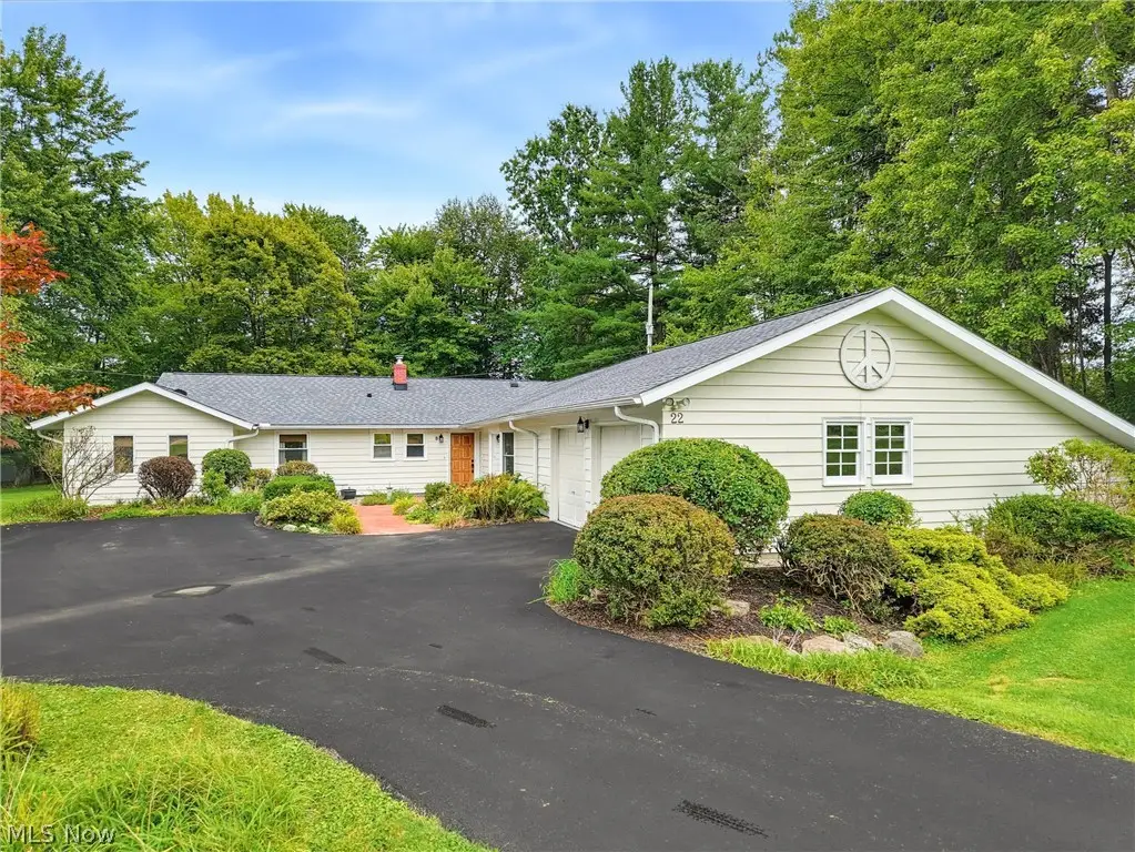 22 Ridgecrest Drive, Chagrin Falls, OH 44022 - #1