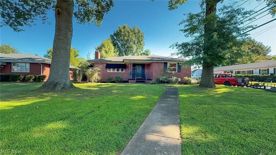 709 37th Street, Vienna, WV 26105 - #3