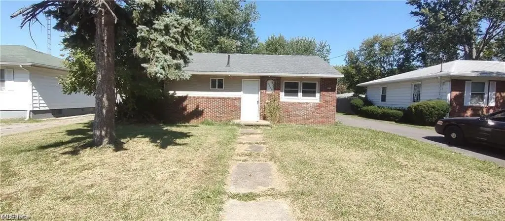 1738 W 21st Street, Lorain, OH 44052 - #1