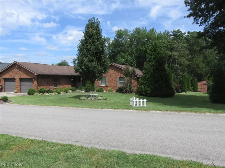 125 Bryan Dr., Saint Marys, WV 26170 - #2