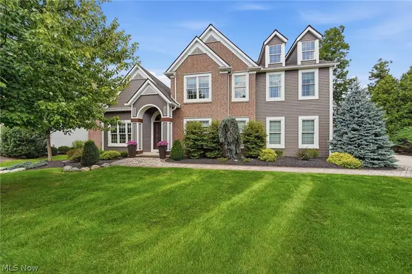 120 Pinehurst Drive, Aurora, OH 44202