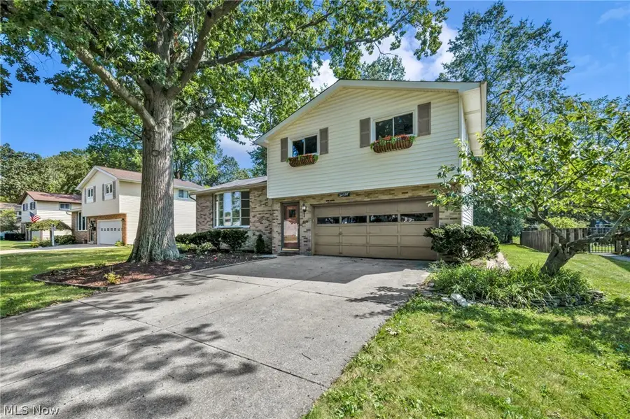 24397 Noreen Drive, North Olmsted, OH 44070 - #3