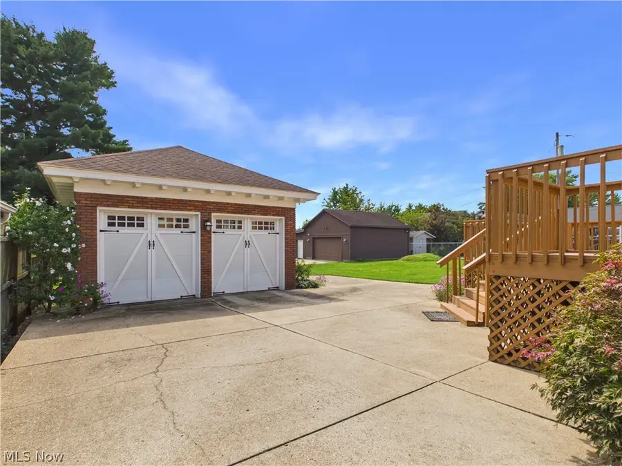 1007 Campus Drive, Belpre, OH 45714 - #2