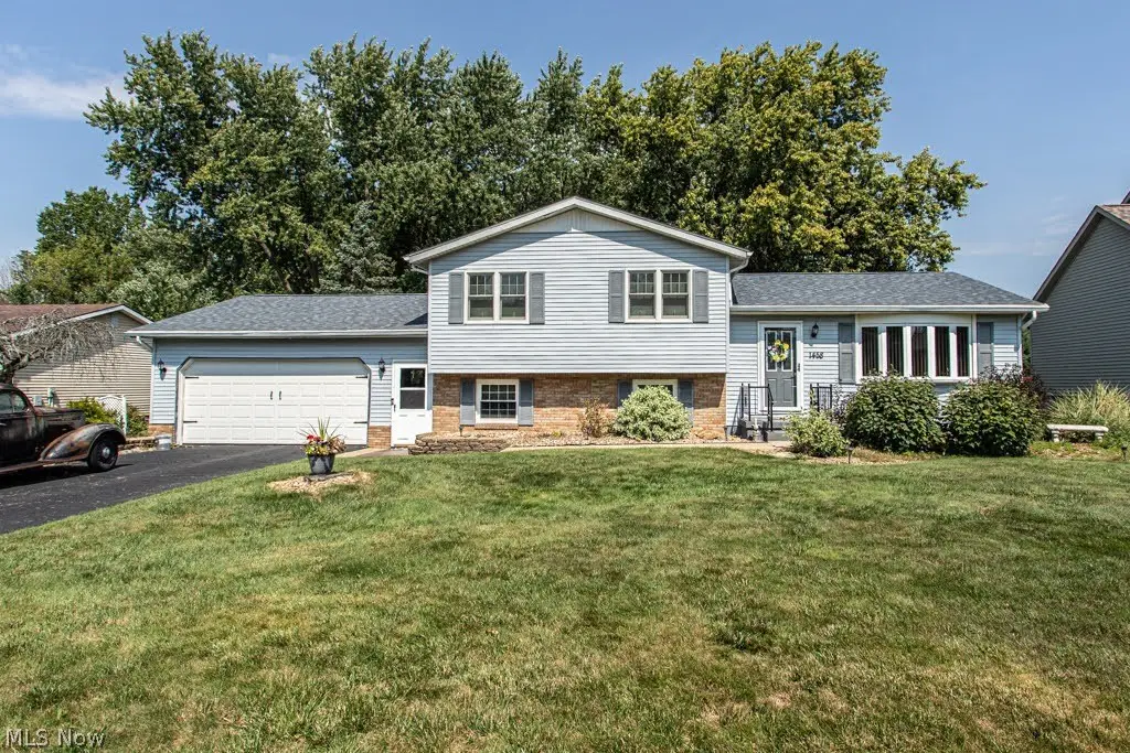 1458 Pepperwood Drive, Niles, OH 44446 - #1