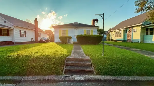 3305 3rd Avenue, Vienna, WV 26105