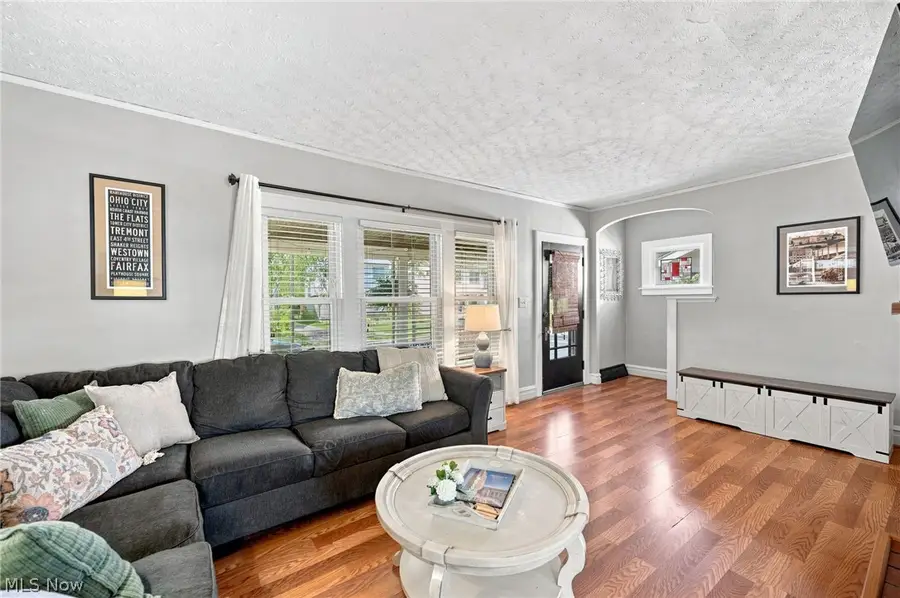 2069 Marlowe Avenue, Lakewood, OH 44107 - #2