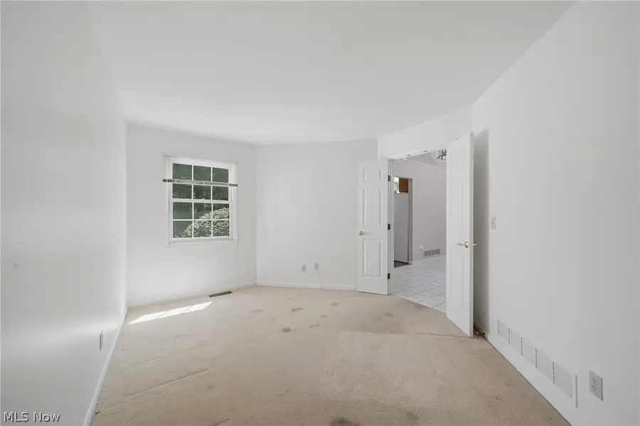 645 Grand View Lane, Aurora, OH 44202 - #3