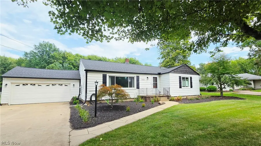 7907 Baumhart Road, Amherst, OH 44001 - #2