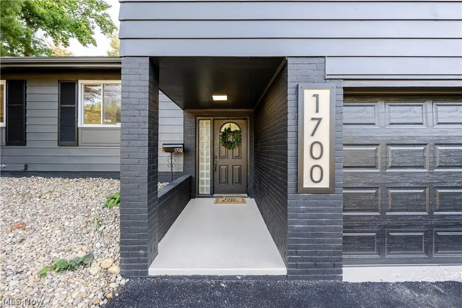 1700 Karg Drive, Akron, OH 44313 - #3