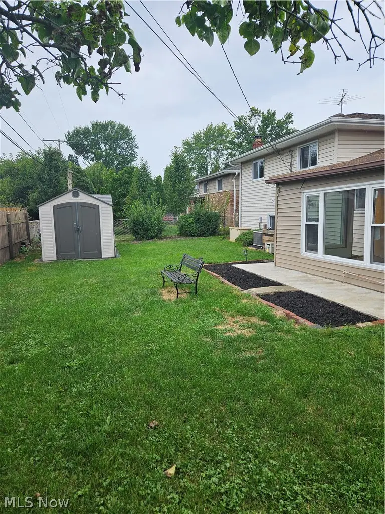 25185 Fawn Drive, North Olmsted, OH 44070 - #3