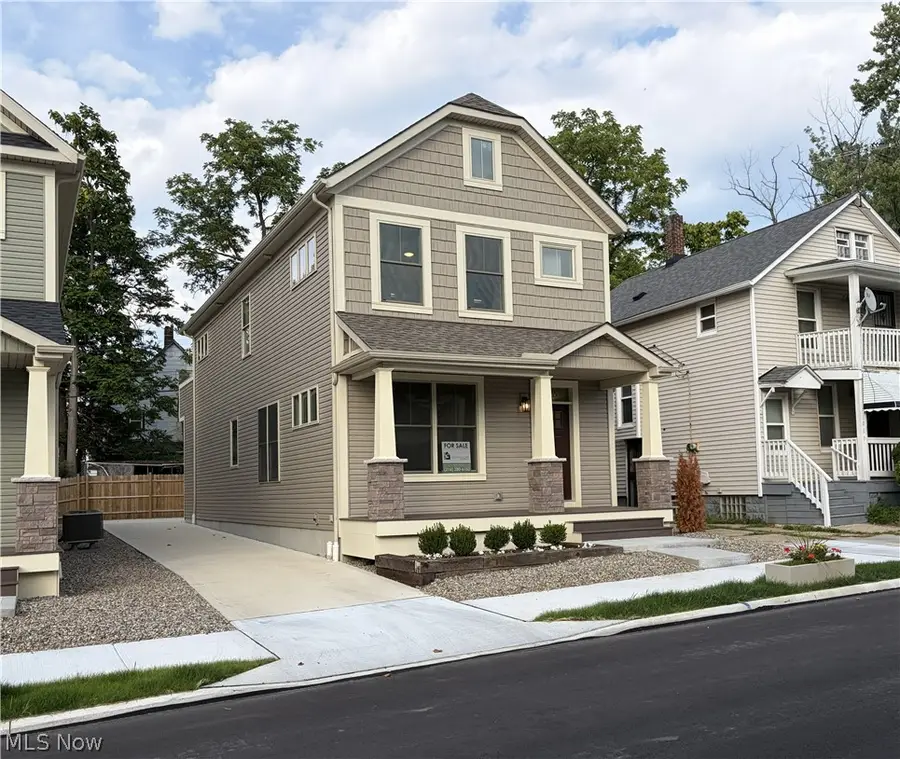 1885 Woodlawn Avenue, Cleveland, OH 44112 - #2