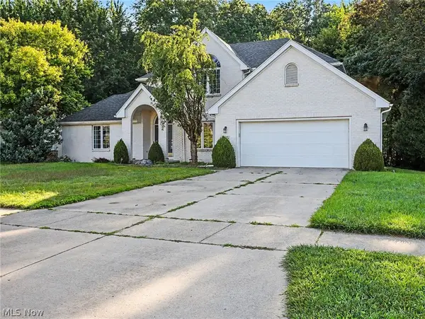 815 Saint Annes Drive, Holland, OH 43528