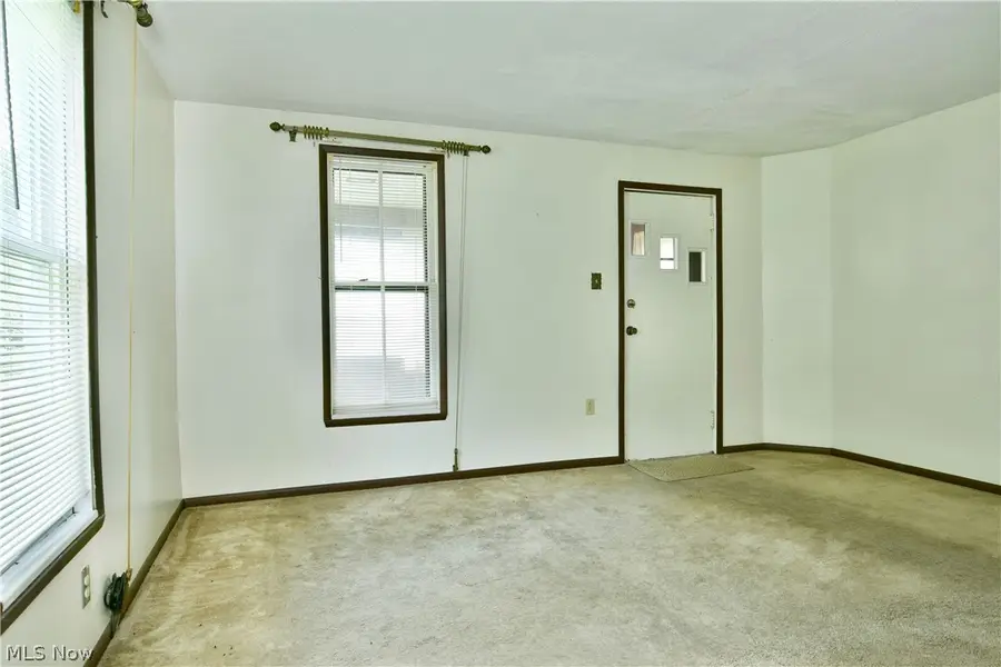 794 N Stateline Road, Masury, OH 44438 - #3