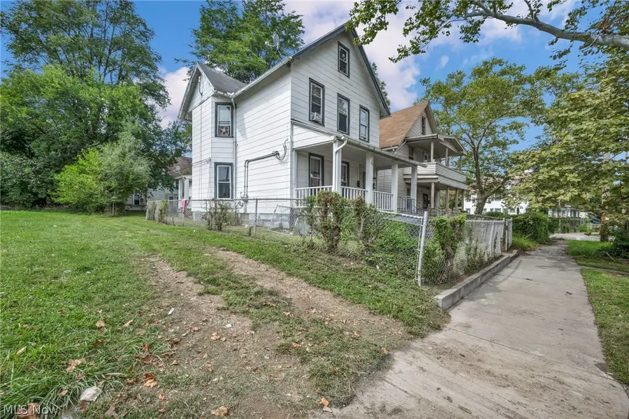 1352 Giddings Avenue, Cleveland, OH 44103 - #3