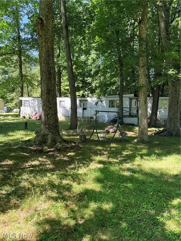 7339 Squirrel Road, Williamsfield, OH 44093
