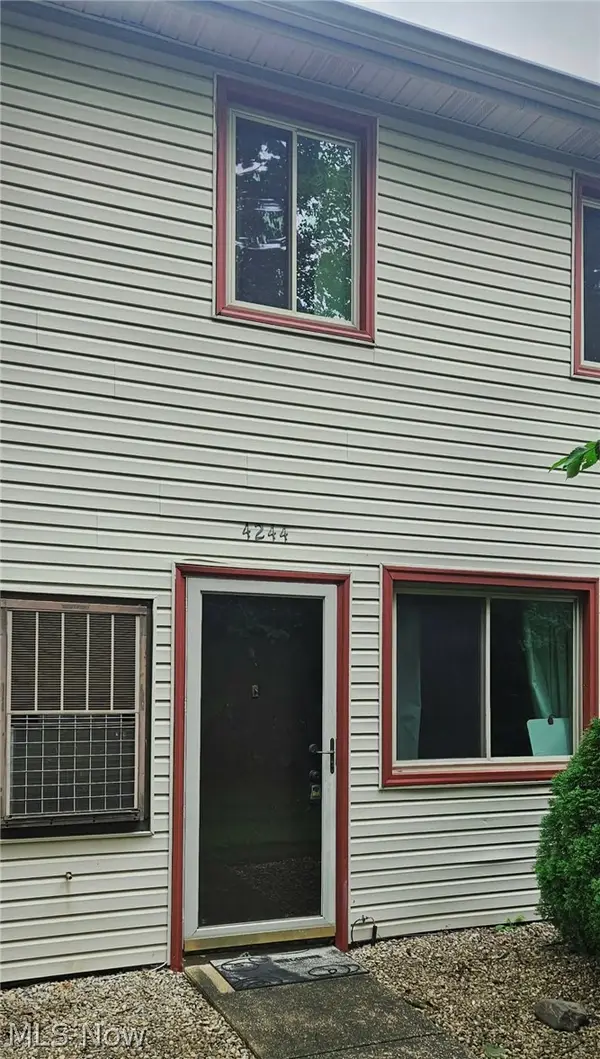 4244 Duke Court, Brunswick, OH 44212