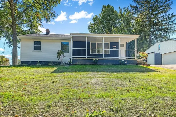 164 High Grove Boulevard, Akron, OH 44312
