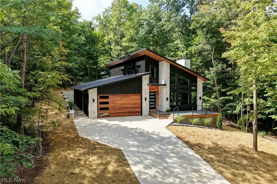 417 Grand Ridge Drive, Howard, OH 43028 - #2