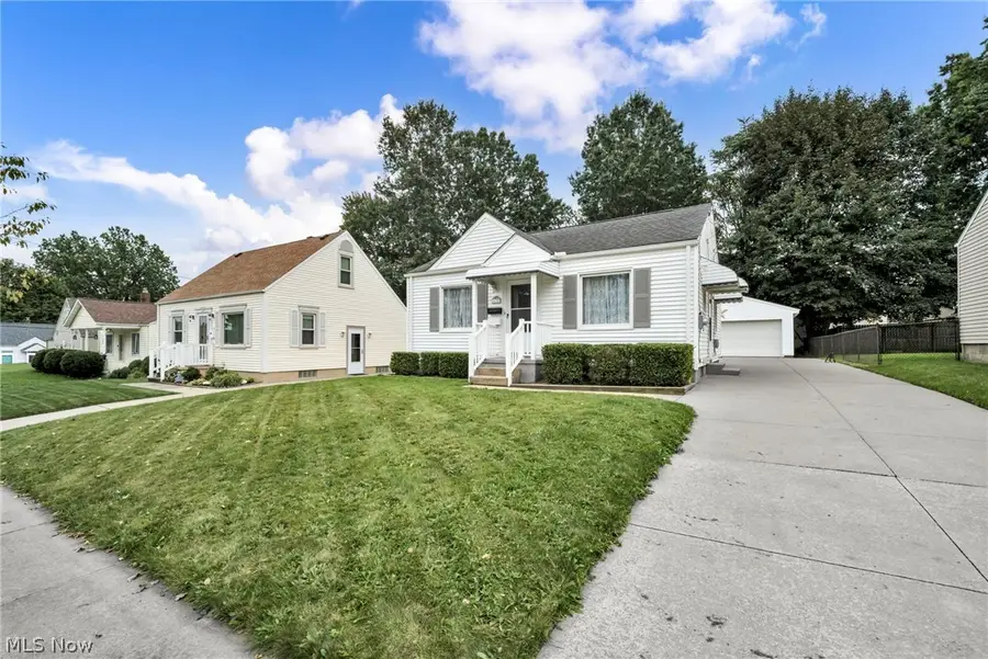 630 Barbara Avenue, Akron, OH 44306 - #2