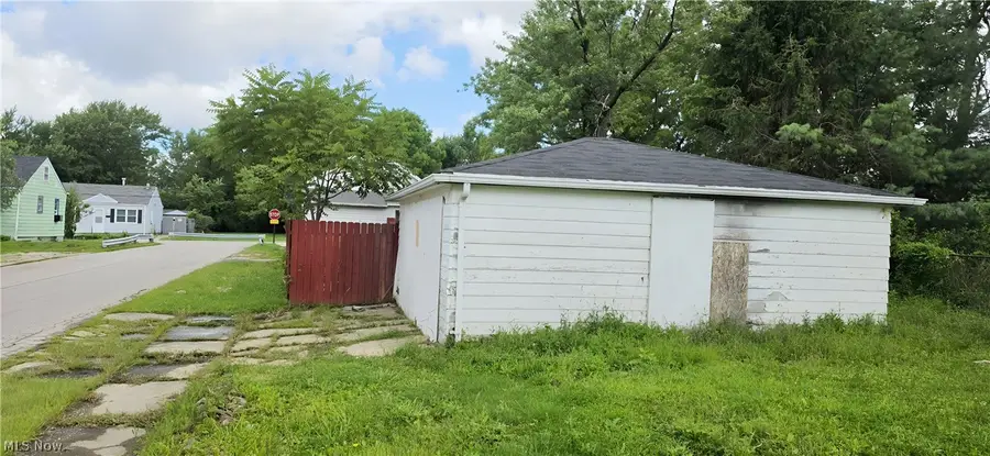 13450 Kirton Avenue, Cleveland, OH 44135 - #2