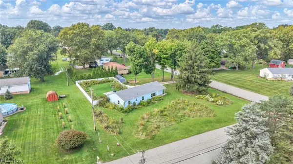 5565 Brentwood Nw Avenue, North Canton, OH 44720