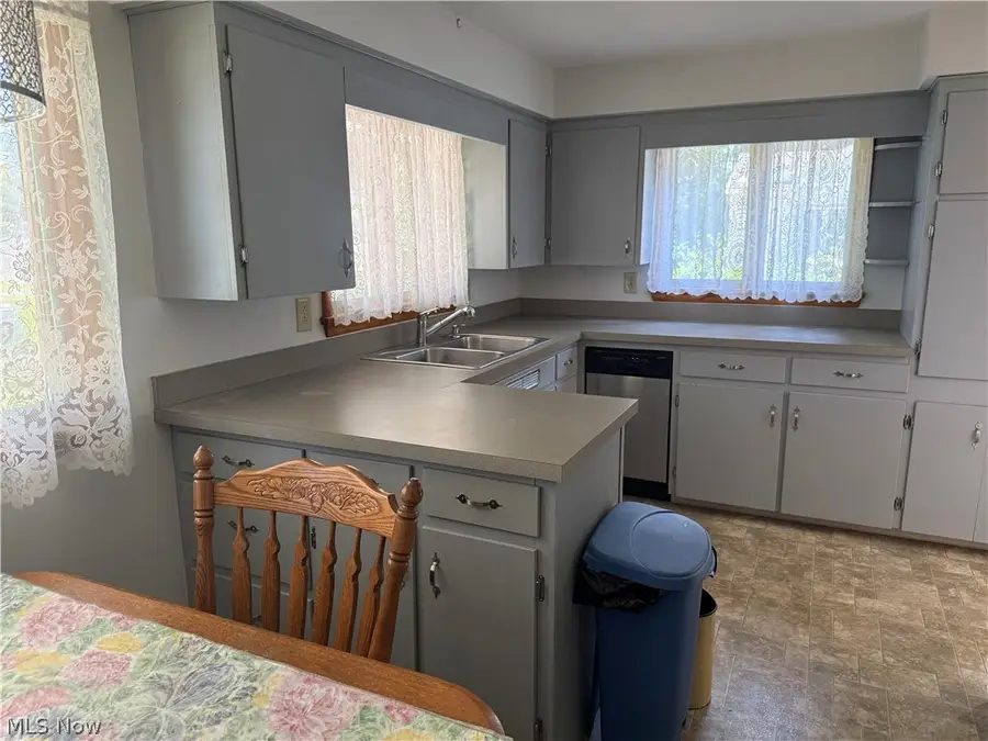 203 W Main Road, Conneaut, OH 44030 - #3