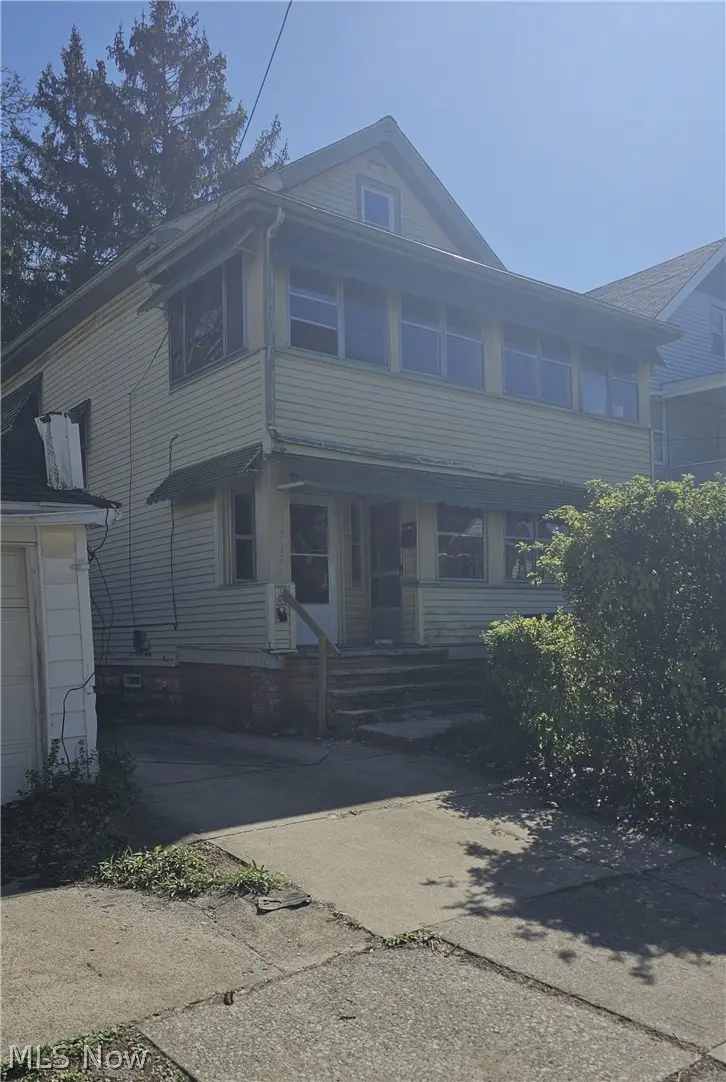 11213 Linnet Avenue, Cleveland, OH 44111 - #2