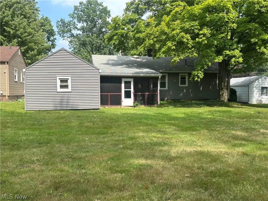 205 Mansell Drive, Liberty, OH 44505 - #3