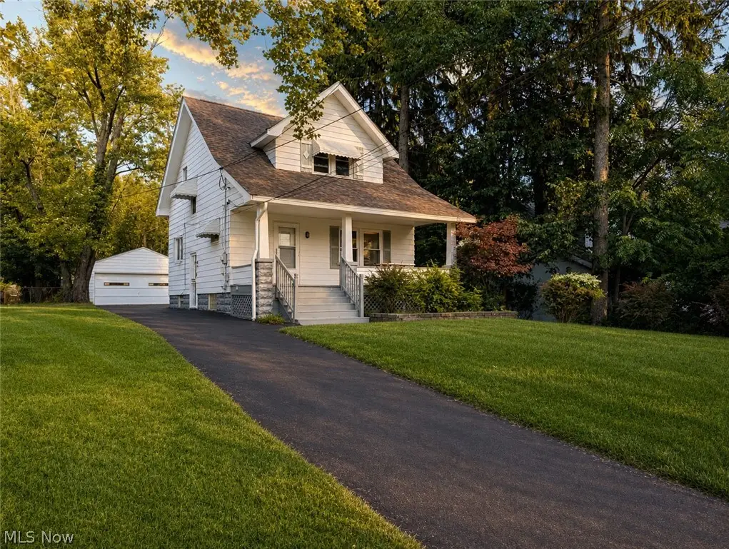 16029 Friend Avenue, Maple Heights, OH 44137 - #1