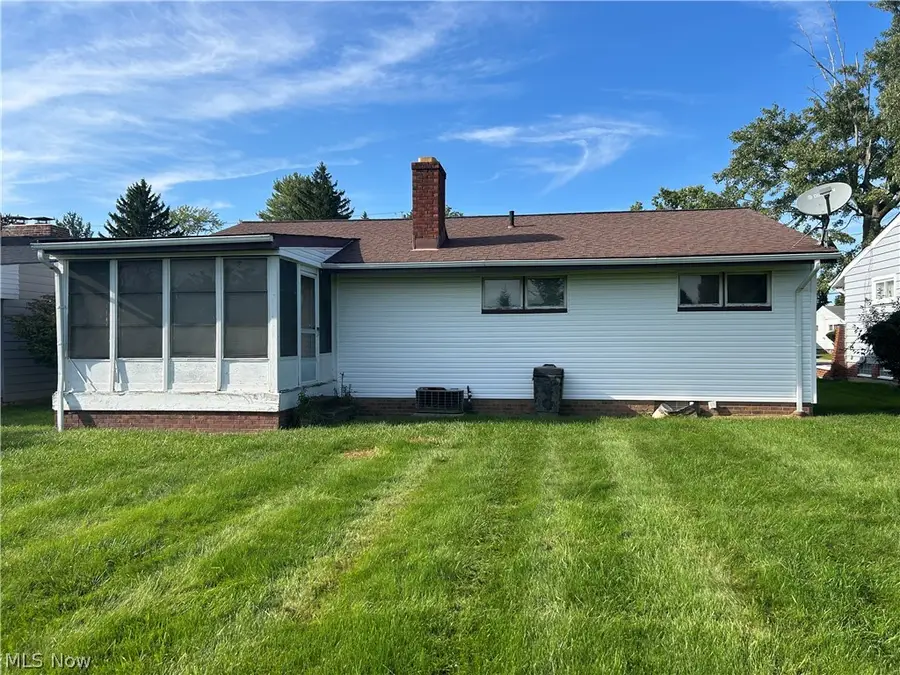 20504 Alameda Parkway, Highland Hills, OH 44128 - #2