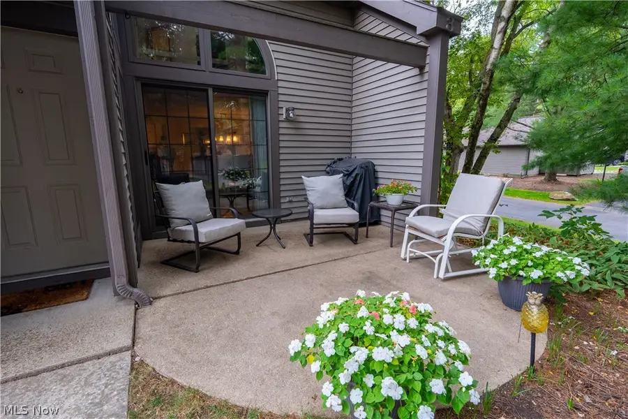 1233 Red Tail Hawk Drive, Boardman, OH 44512 - #2