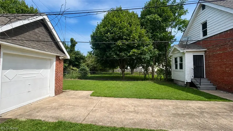 1268 E 169th Street, Cleveland, OH 44110 - #2