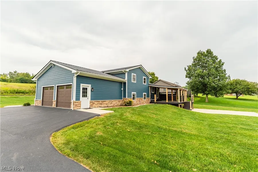 1106 Shutt Valley Nw Road, Sugarcreek, OH 44681 - #3